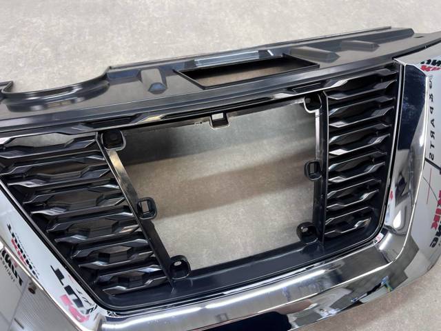 NISSAN 623106FR0C Решетка радиатора в наличии Кривой Рог