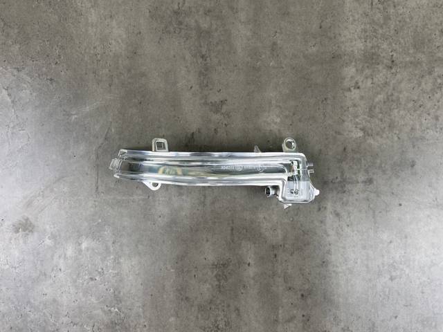 BMW 63137280772 Указатель поворота зеркала правый в наличии Украина