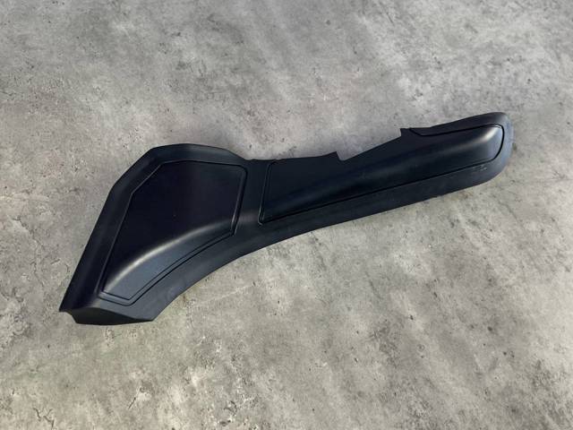 BMW 63218493821 Накладка под задний фонарь левый в наличии Украина