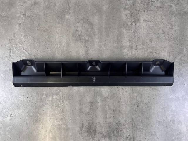 7L8825195A VAG Кронштейн крепления защиты двигателя купить в Одесса