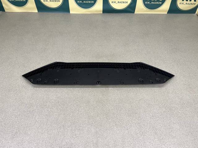 VAG 8W0807611 Защита бампера переднего в наличии Павлоград