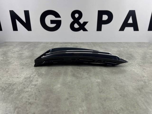VAG 8W0807682R Заглушка (решетка) противотуманных фар бампера переднего правая в наличии Черкассы