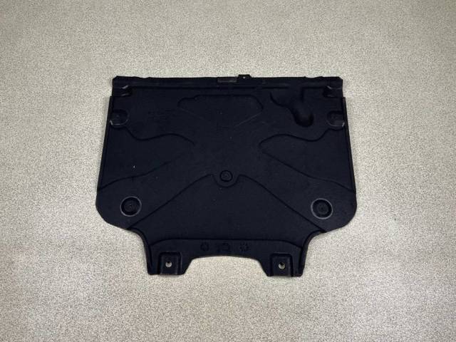 8W0863822B Защита двигателя задняя купить Полтава