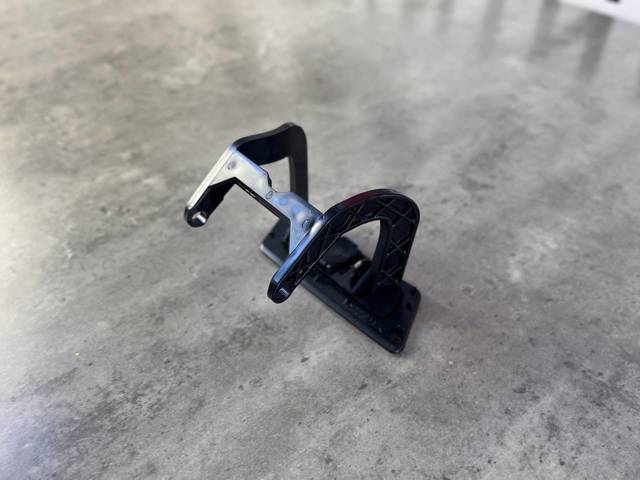 A1648850126 MERCEDES Накладка форсунки омывателя фары передней купить в Черновцы