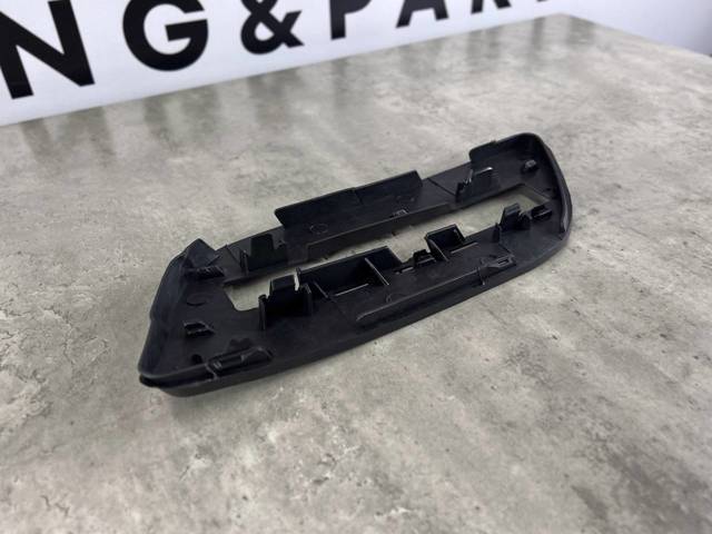 MERCEDES A1668842122 Решетка бампера переднего левая в наличии Тернополь