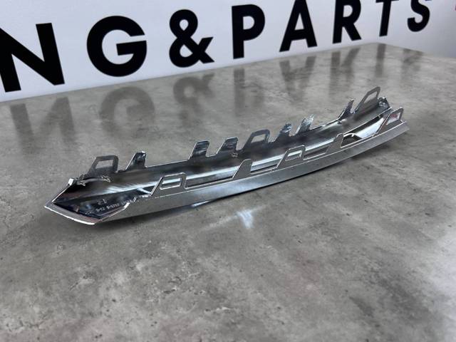 MERCEDES A1668845422 Накладка бампера переднего правая в наличии Харьков