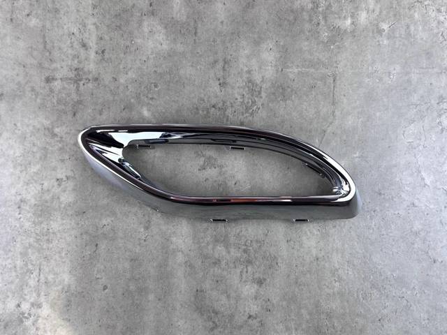 MERCEDES A2058852321 Накладка бампера заднего правая в наличии Ирпень
