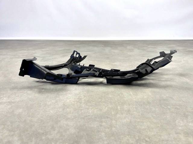 MERCEDES A2138851065 Кронштейн бампера переднего правый в наличии Киев