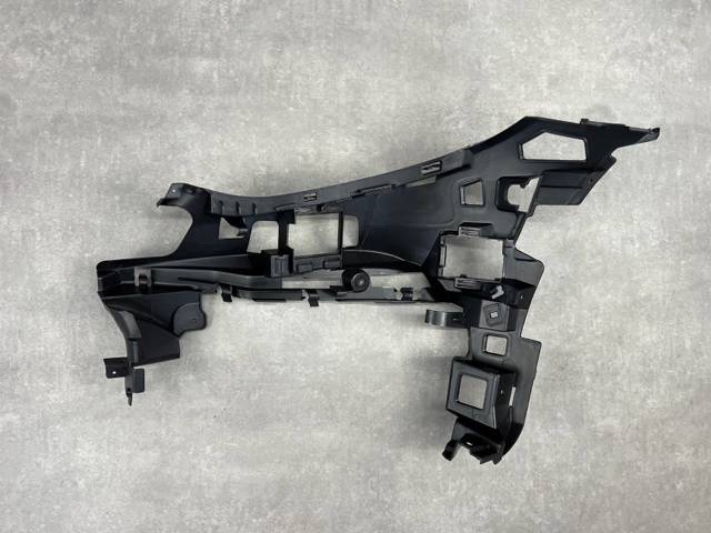 MERCEDES A2138852400 Кронштейн бампера переднего правый в наличии Винница