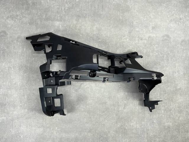 MERCEDES A2138852400 Кронштейн бампера переднего правый в наличии Хмельницкий