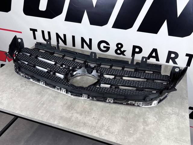 MERCEDES 2138880223 Решетка радиатора в наличии Кривой Рог