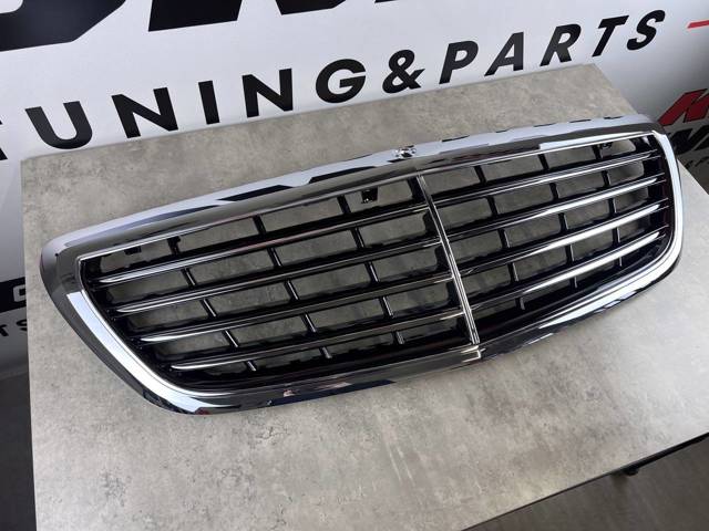 MERCEDES A2228800083 Решетка радиатора в наличии Винница