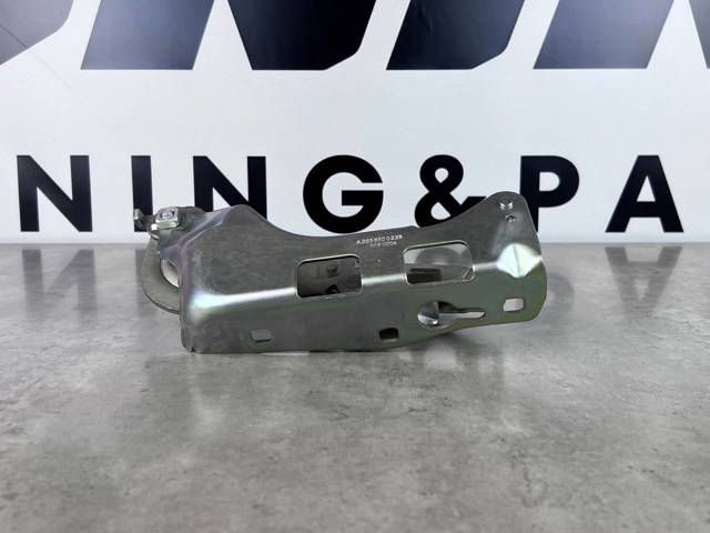 MERCEDES A2538800228 Петля капота левая в наличии Винница
