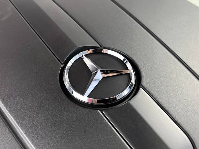 MERCEDES A2760108904 Крышка двигателя в наличии Ужгород