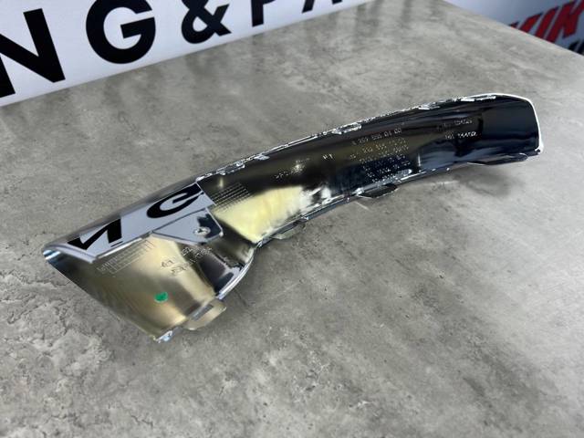 MERCEDES A2928850400 Накладка бампера переднего правая в наличии Ровно