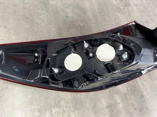 MAZDA B45A51150B Фонарь задний правый внешний в наличии Чернигов