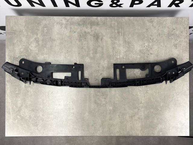 B63B50717 MAZDA Кронштейн решетки радиатора купить в Павлоград