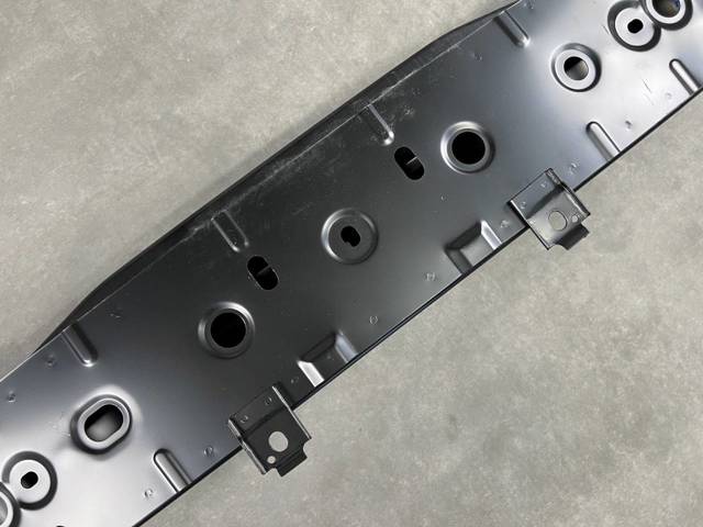 BCJH50070B MAZDA Усилитель бампера переднего купить в Черновцы