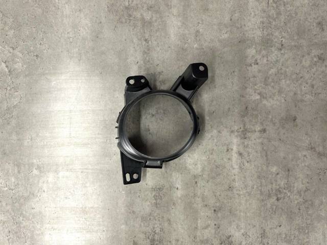 MAZDA GHR451684A Кронштейн крепления противотуманной фары правой в наличии Львов