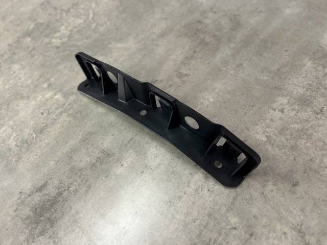 KD4550153 MAZDA Кронштейн бампера переднего правый купить в Запорожье
