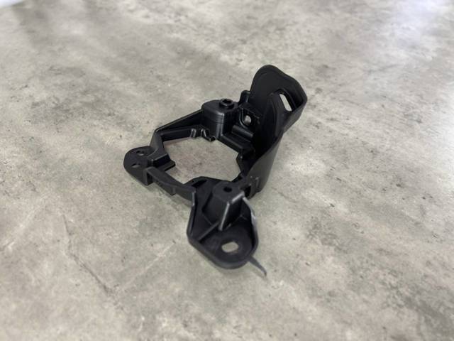 KD5351684A MAZDA Кронштейн крепления противотуманной фары правой купить в Тернополь