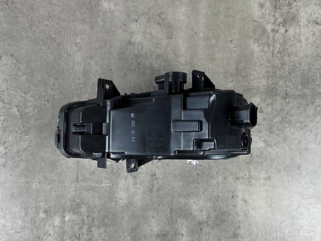 LR026089 Фара противотуманная правая купить Ужгород