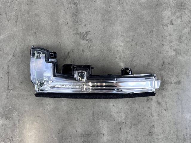 LR027946 LAND ROVER Указатель поворота зеркала левый купить в Одесса