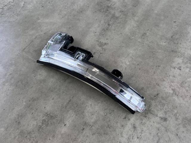 LAND ROVER LR027946 Указатель поворота зеркала левый в наличии Винница