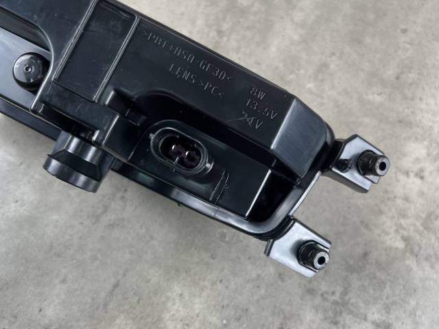 LR033406 LAND ROVER Фара противотуманная правая купить в Житомир
