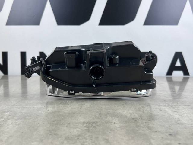 LR033407 LAND ROVER Фара противотуманная левая купить в Сумы