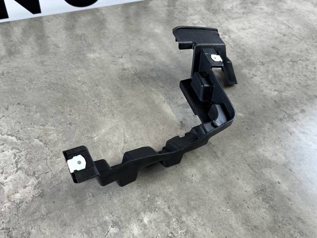 LAND ROVER LR037916 Кронштейн бампера заднего левый в наличии Николаев