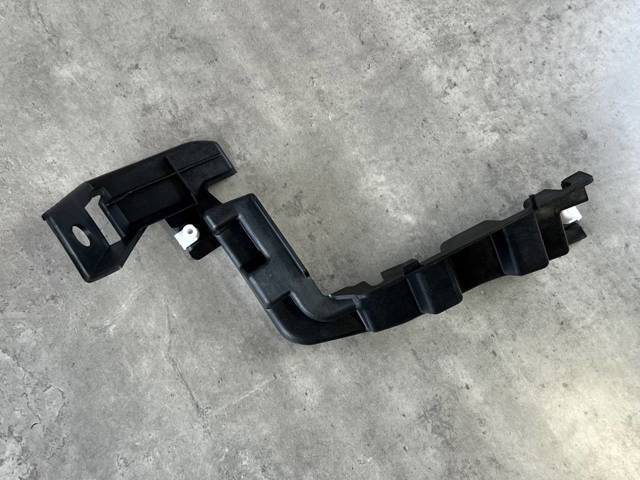 LAND ROVER LR037916 Кронштейн бампера заднего левый в наличии Ужгород