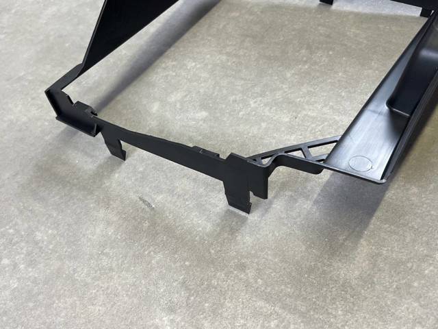 LR038055 LAND ROVER Дефлектор переднего бампера купить в Черкассы