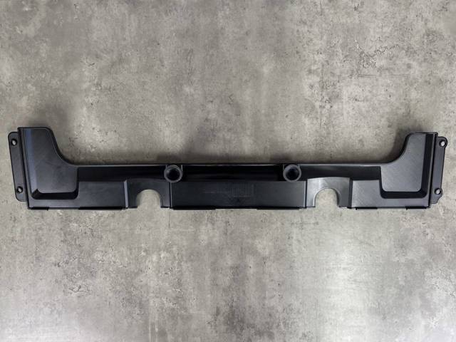 LAND ROVER LR040698 Накладка передней панели (суппорта радиатора) верхняя в наличии Львов