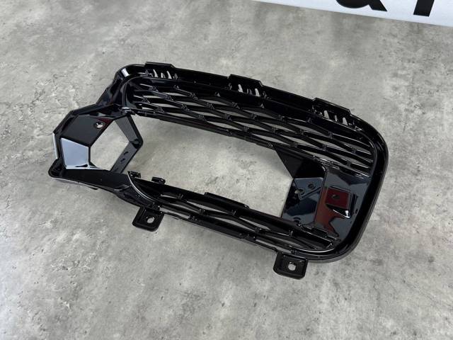 LAND ROVER LR045033 Заглушка (решетка) противотуманных фар бампера переднего правая в наличии Хмельницкий