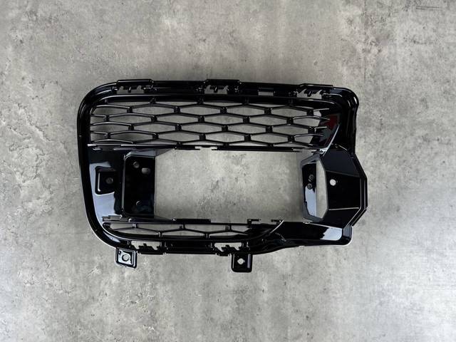 LAND ROVER LR045034 Заглушка (решетка) противотуманных фар бампера переднего левая в наличии Ирпень