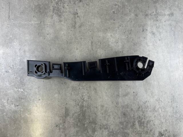LR045212 LAND ROVER Кронштейн бампера переднего правый купить в Черновцы