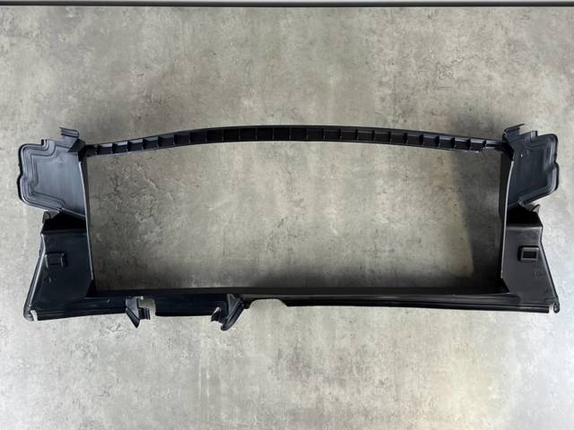LR058476 LAND ROVER Воздуховод (дефлектор) радиатора верхний купить в Украина