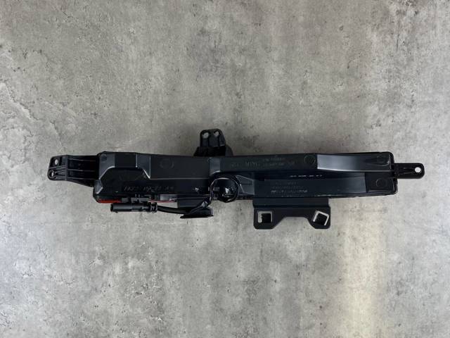 LR060910 LAND ROVER Фонарь противотуманный задний правый купить в Запорожье