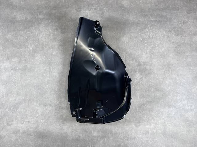 LAND ROVER LR073061 Подкрылок крыла переднего правый задний в наличии Кривой Рог