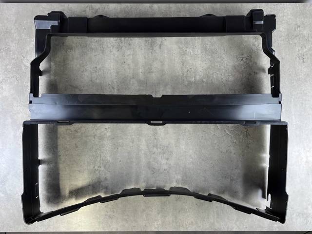 LAND ROVER LR084885 Дефлектор радиатора в наличии Полтава