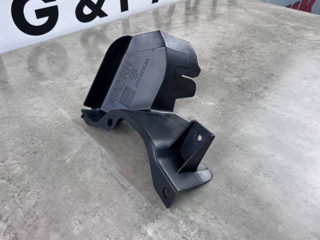 LR092684 LAND ROVER Дефлектор радиатора купить в Каменское
