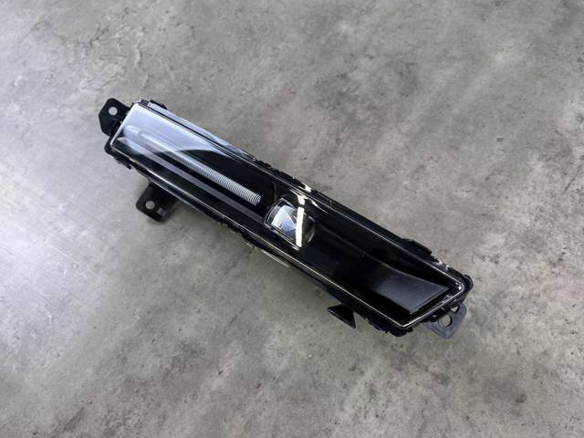 LR093416 LAND ROVER Фара противотуманная правая купить в Житомир