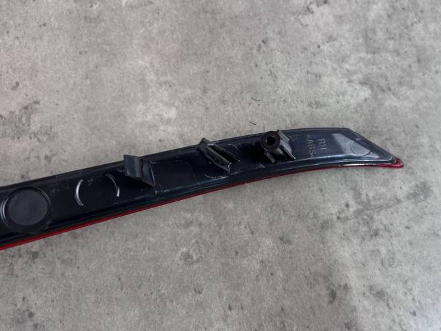 LAND ROVER LR093435 Правый катафот заднего бампера в наличии Каменское