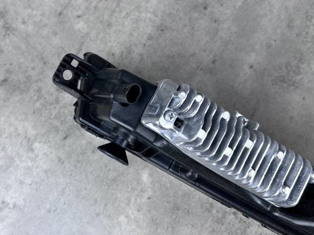 LR098340 LAND ROVER Фара противотуманная правая купить в Киев