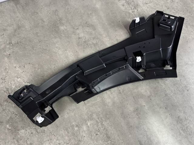 LAND ROVER LR098693 Кронштейн бампера переднего правый в наличии Черкассы