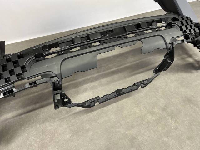 LAND ROVER LR098889 Задний бампер в наличии Харьков