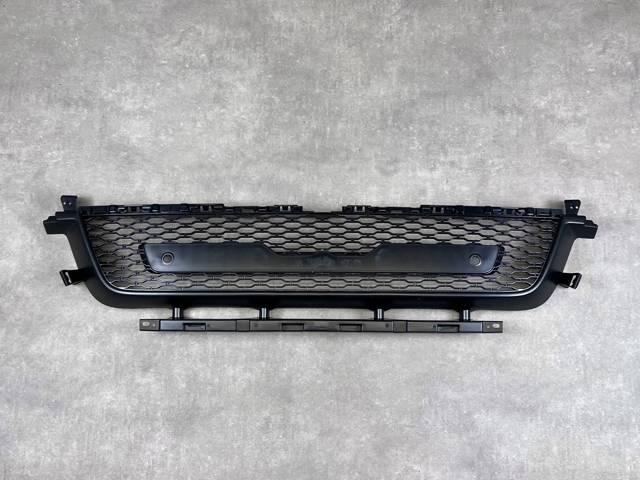 LAND ROVER LR099208 Решетка бампера переднего нижняя в наличии Николаев