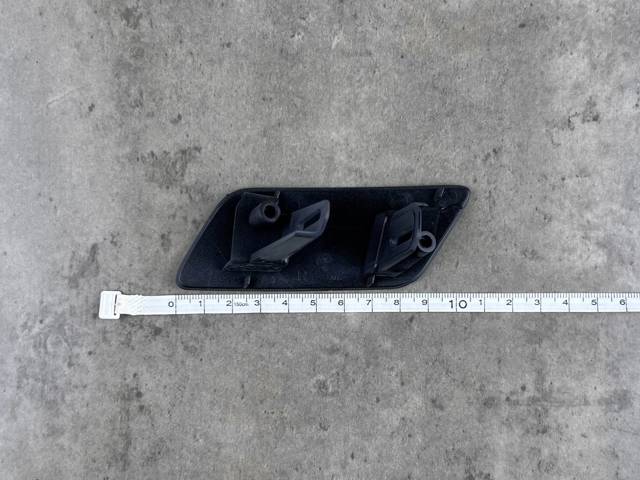 LR099324 LAND ROVER Накладка форсунки омывателя фары передней купить в Черкассы
