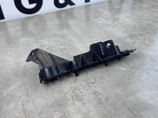 LR099404 LAND ROVER Кронштейн бампера переднего правый купить в Каменское